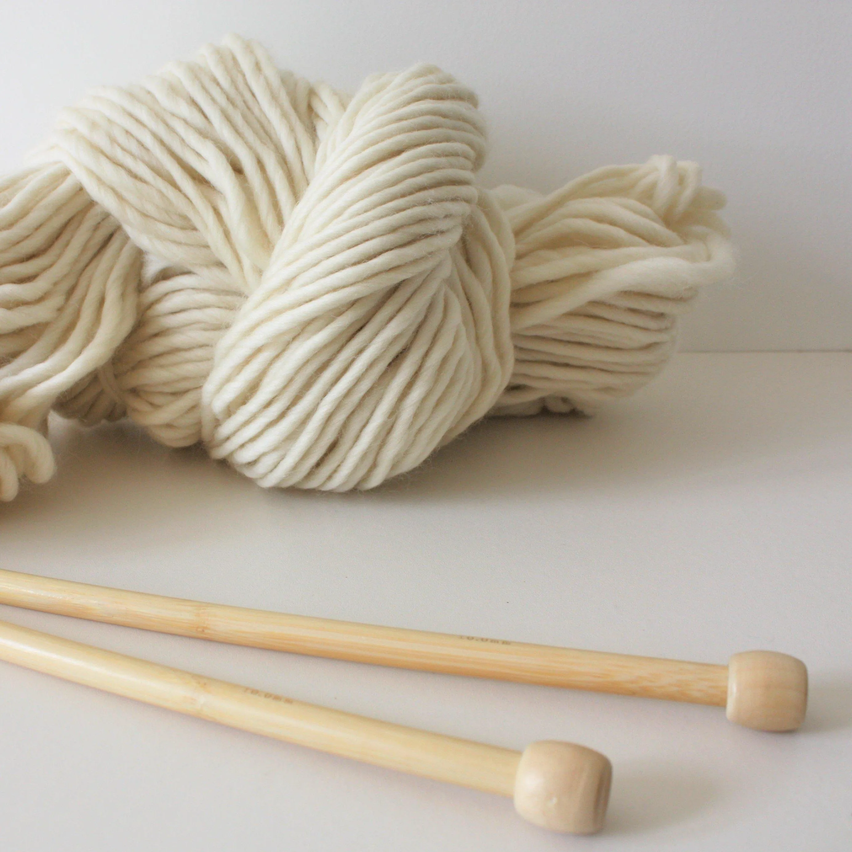 12mm (Size 17) Bamboo Knitting Needles - Perfect For Chunky Knitters