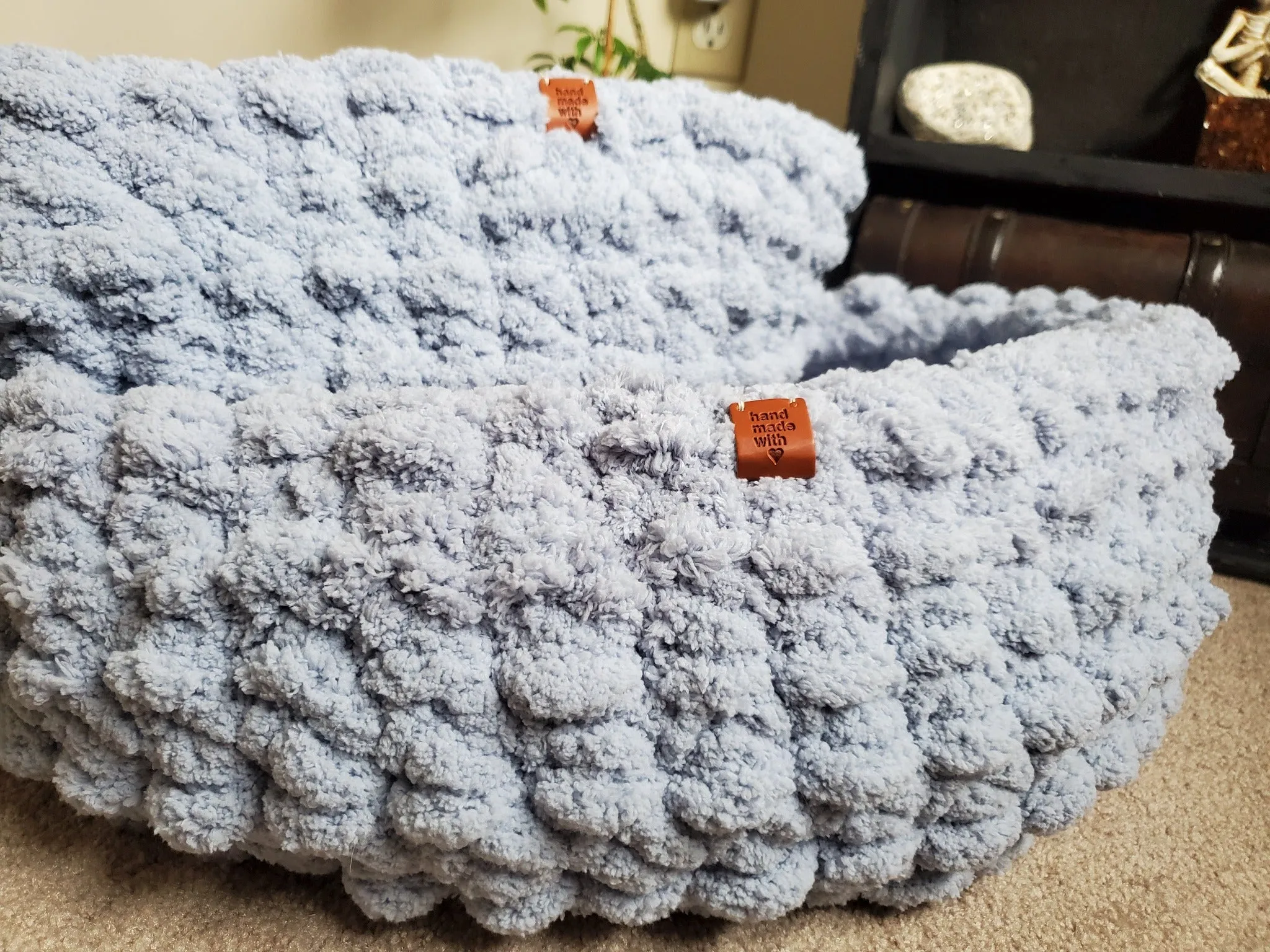 14" Chenille Pet Bed