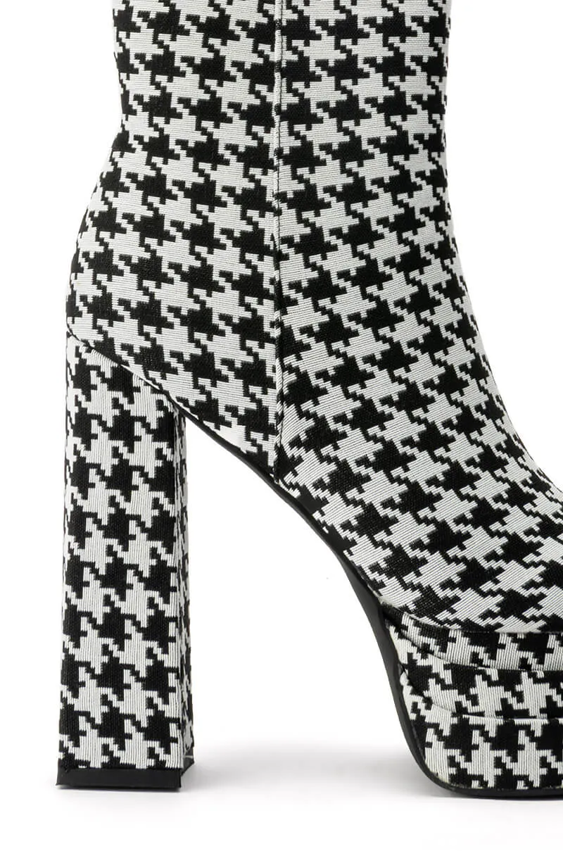 AZALEA WANG CAYENNE HOUNDSTOOTH CHUNKY BOOTIE IN BLACK WHITE