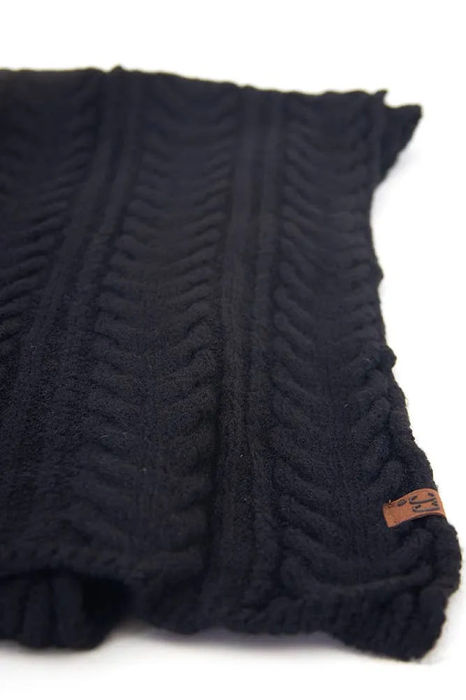 C.C Cable Winter Scarf: Navy