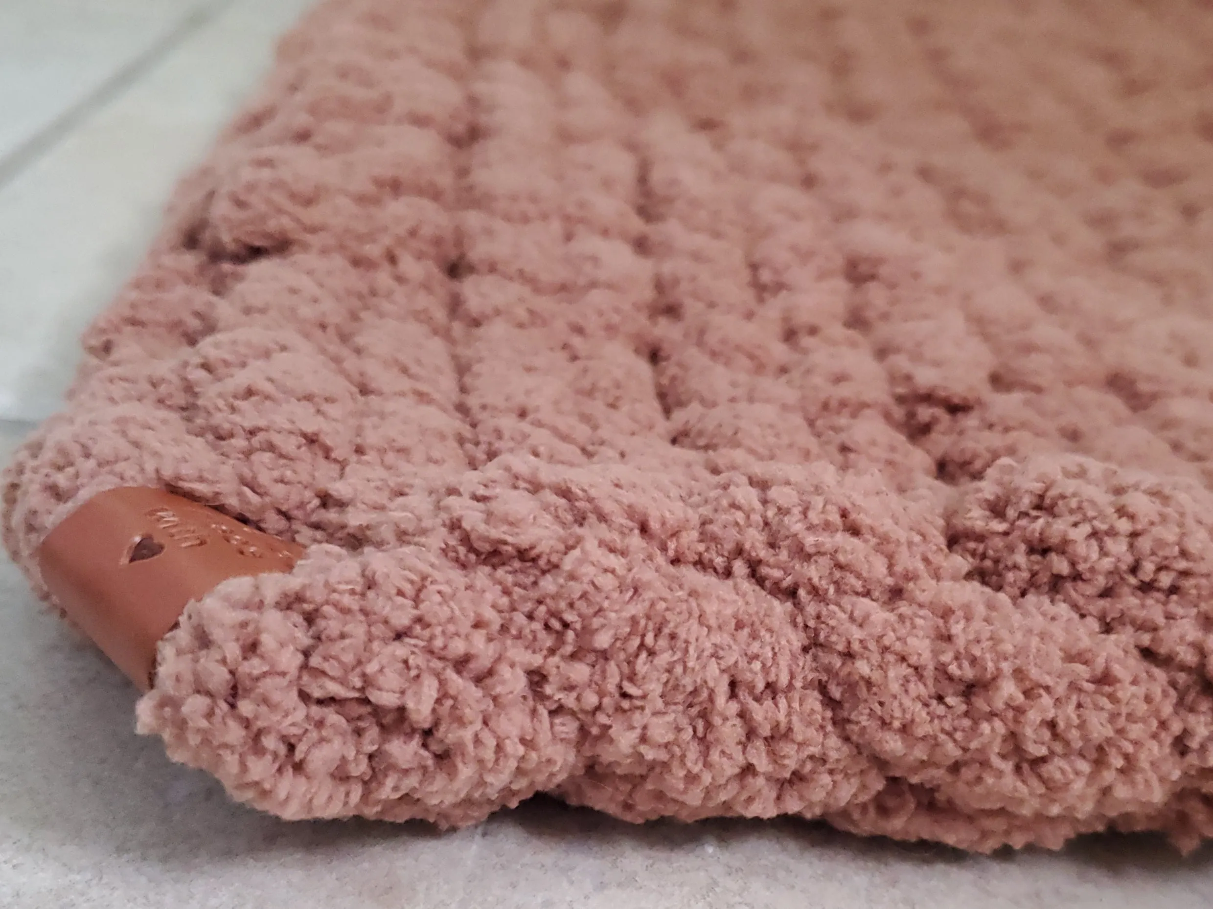 Luxurious Plush Chenille Wool Bathroom Mat - Soft and Cozy, Perfect for Your Home!