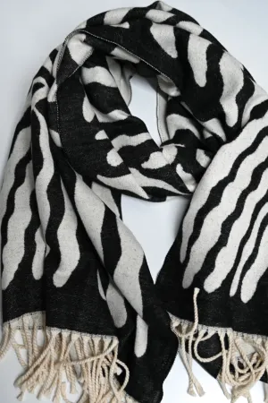 Luxurious Soft Tassel Scarf - Black