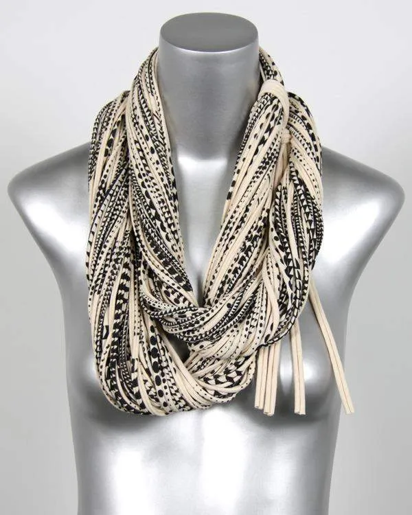 Necklush Chunky Scarf / Cream & Black / Unisex