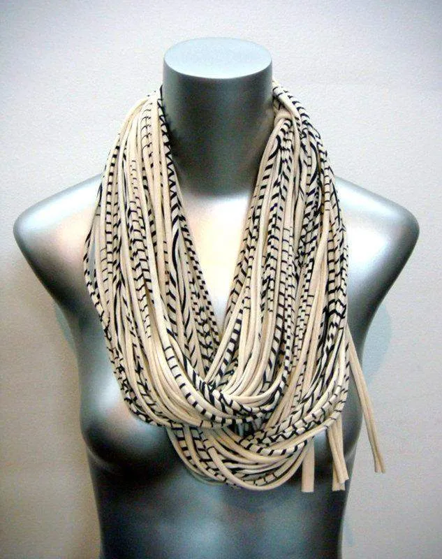 Necklush Chunky Scarf / Striped Cream White / Unisex