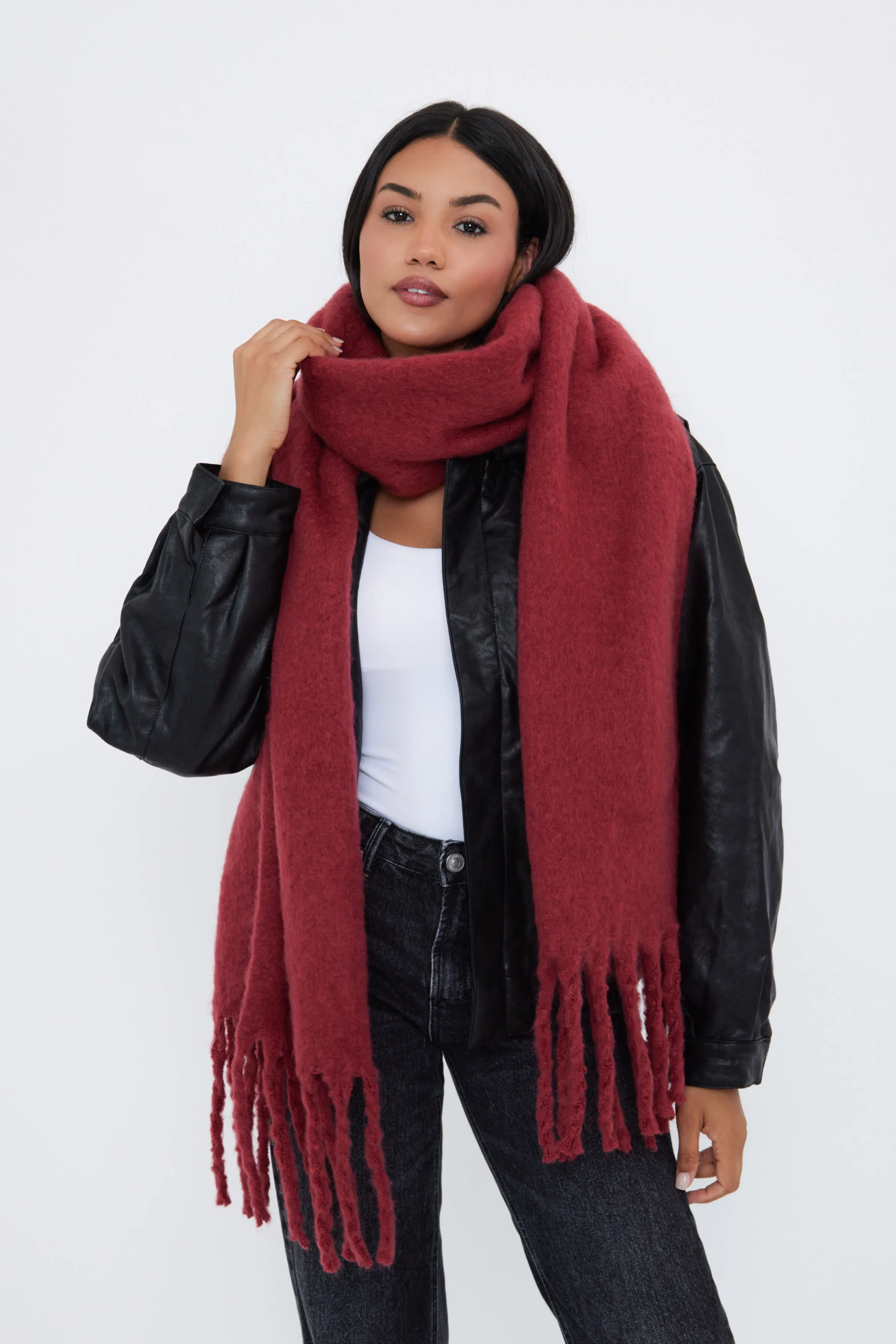 Oversized Chunky Blanket Scarf in Burgundy Red