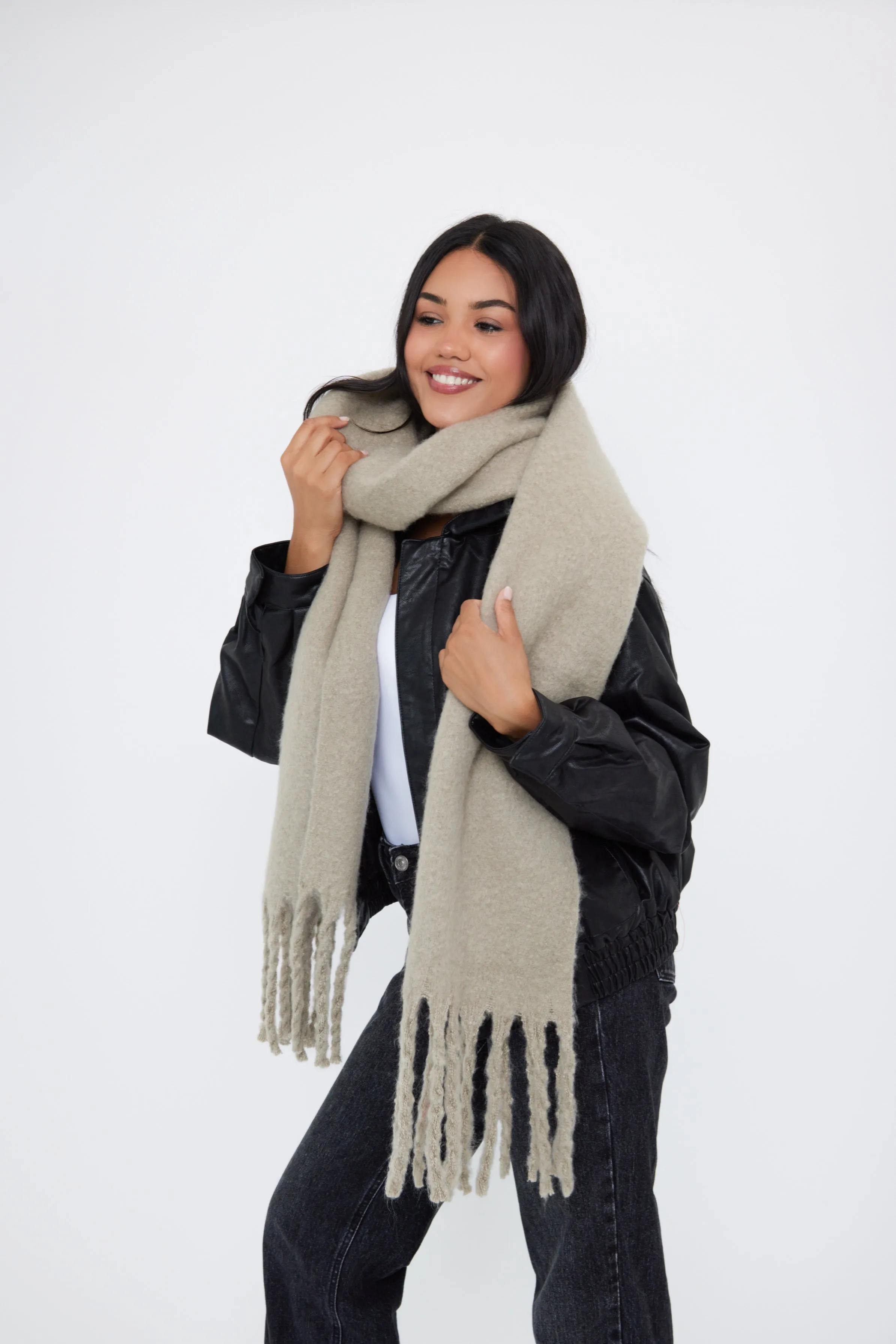 Oversized Chunky Blanket Scarf in Grey Beige