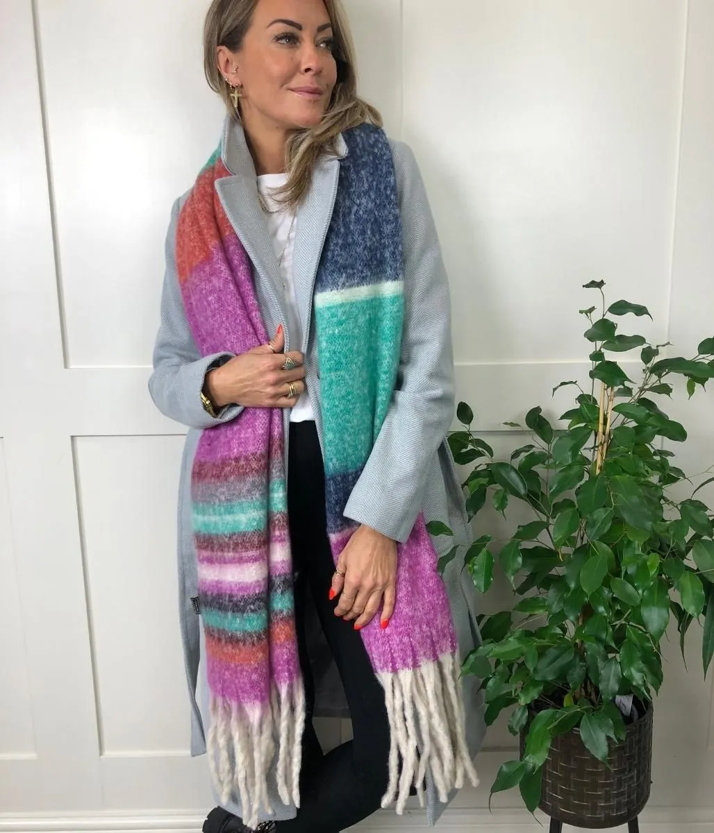 Pink Cleo Blanket Tassel Scarf