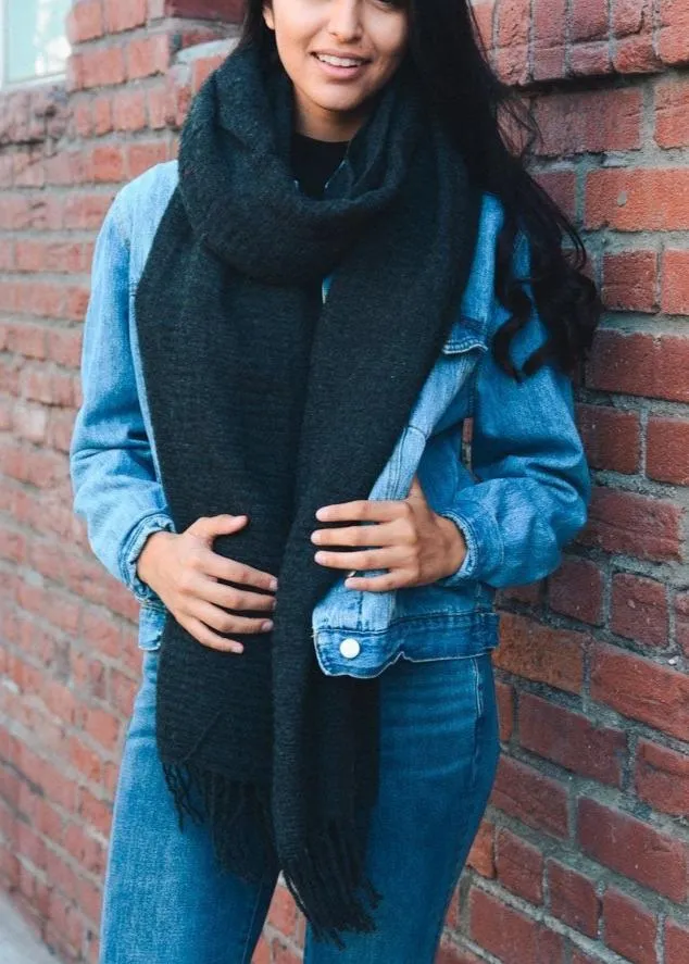 Soft Textured Tassel Scarf