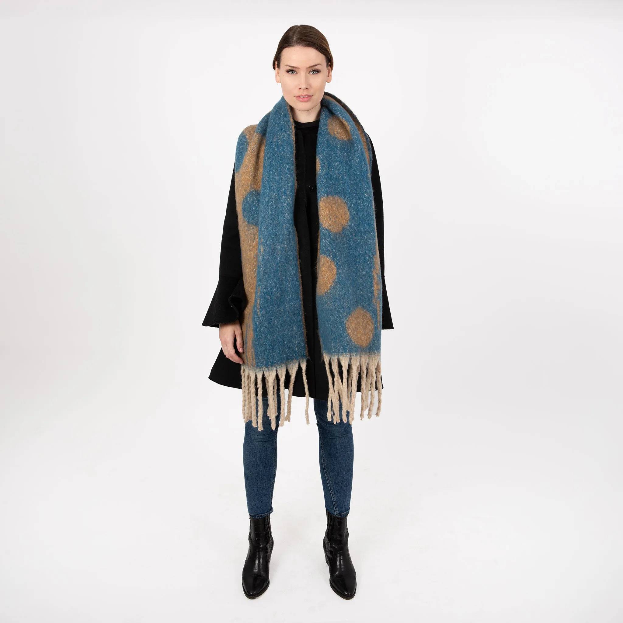 Women’s Reversible Spotty Blanket Scarf with Tassels